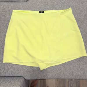 Express Editor Chartreuse Skirt Overlay Skort Size XL